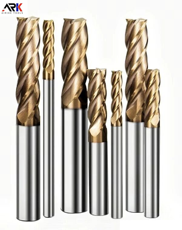 Dovrei scegliere un utensile per smussatura a tagliente singolo o triplo? Quale funziona meglio?